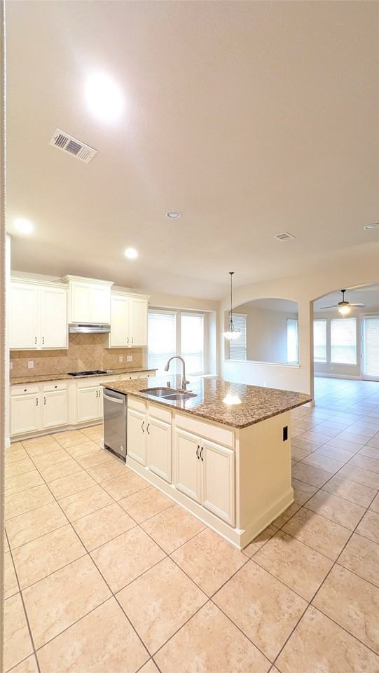 8717 Domingo Dr - Photo 7 of 24