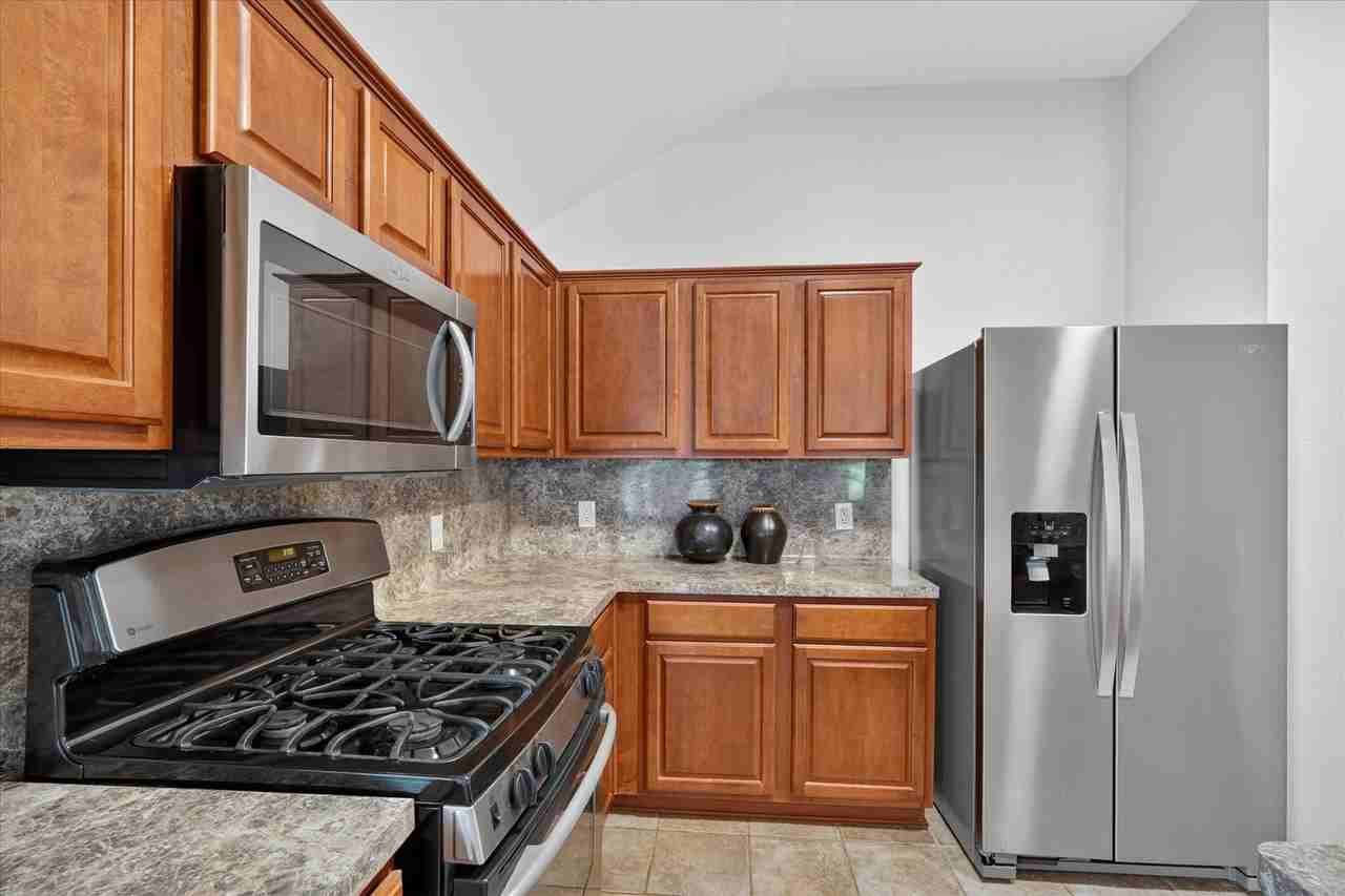 9324 Warren Dr - Photo 7 of 17