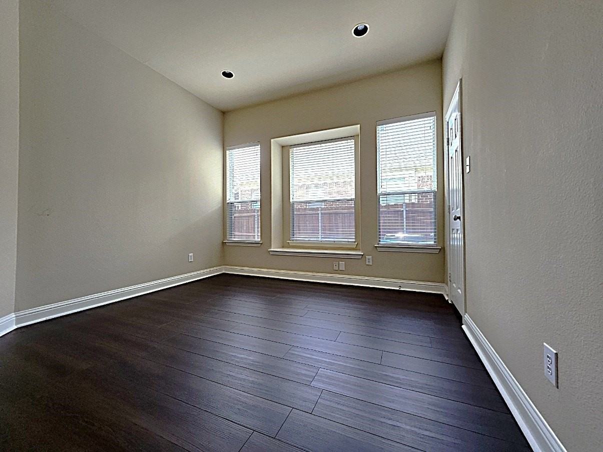 6814 Indian Meadow Ct - Photo 3 of 24