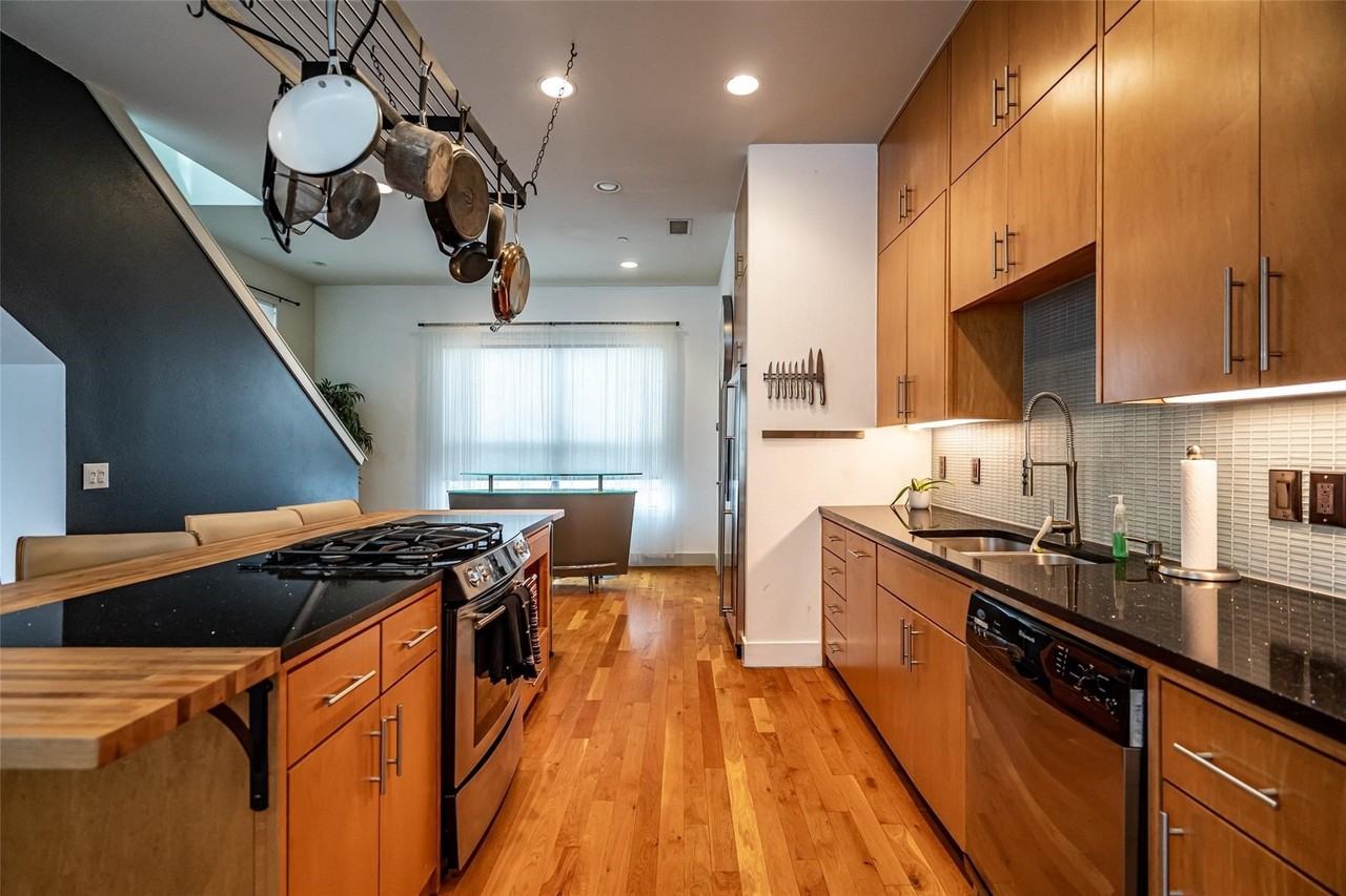 4614 Cedar Springs Rd #A - Photo 4 of 21