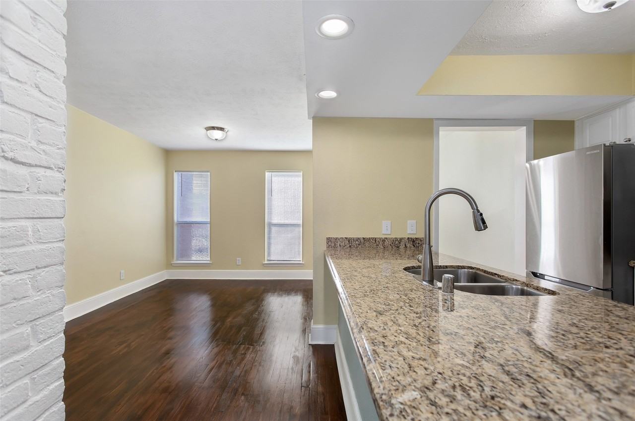 5904 Sandhurst Ln #246 - Photo 5 of 27