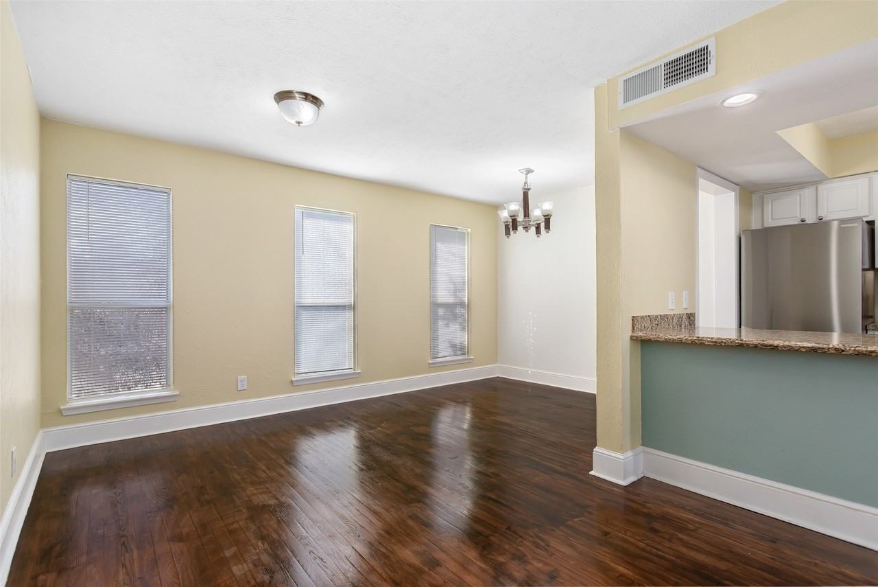 5904 Sandhurst Ln #246 - Photo 6 of 27