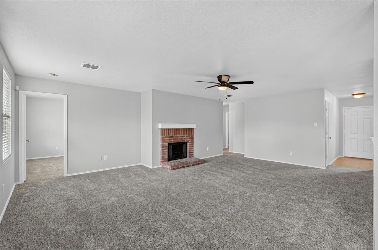2805 Cameron Way - Photo 5 of 21