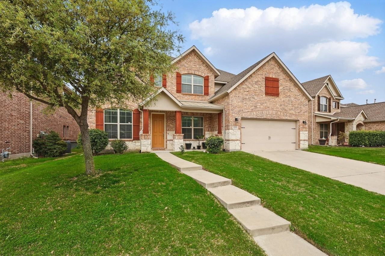 1605 Lisburn Dr - Photo 3 of 30
