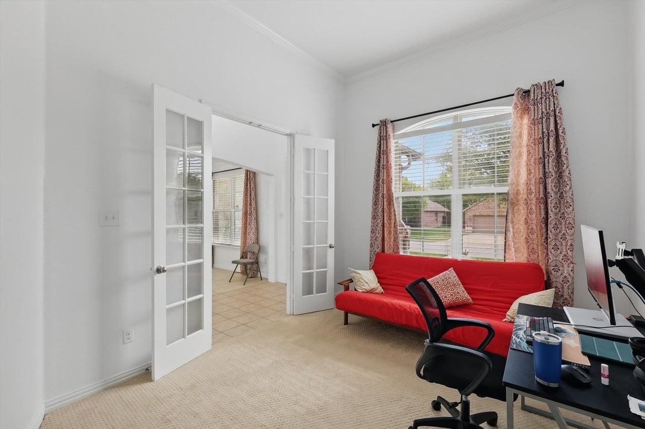 1605 Lisburn Dr - Photo 7 of 30