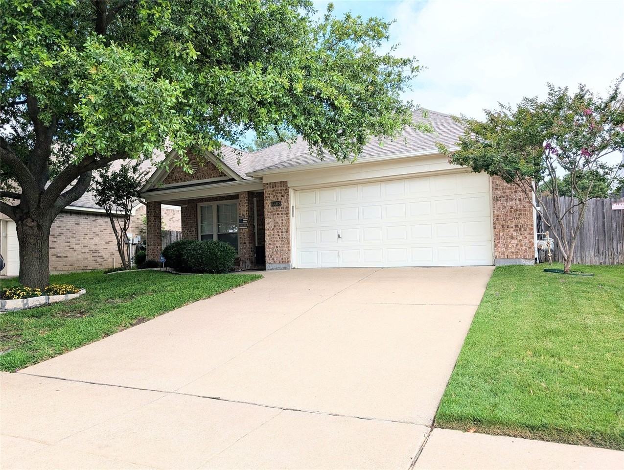 4468 Fountain Ridge Dr - Photo 3 of 23