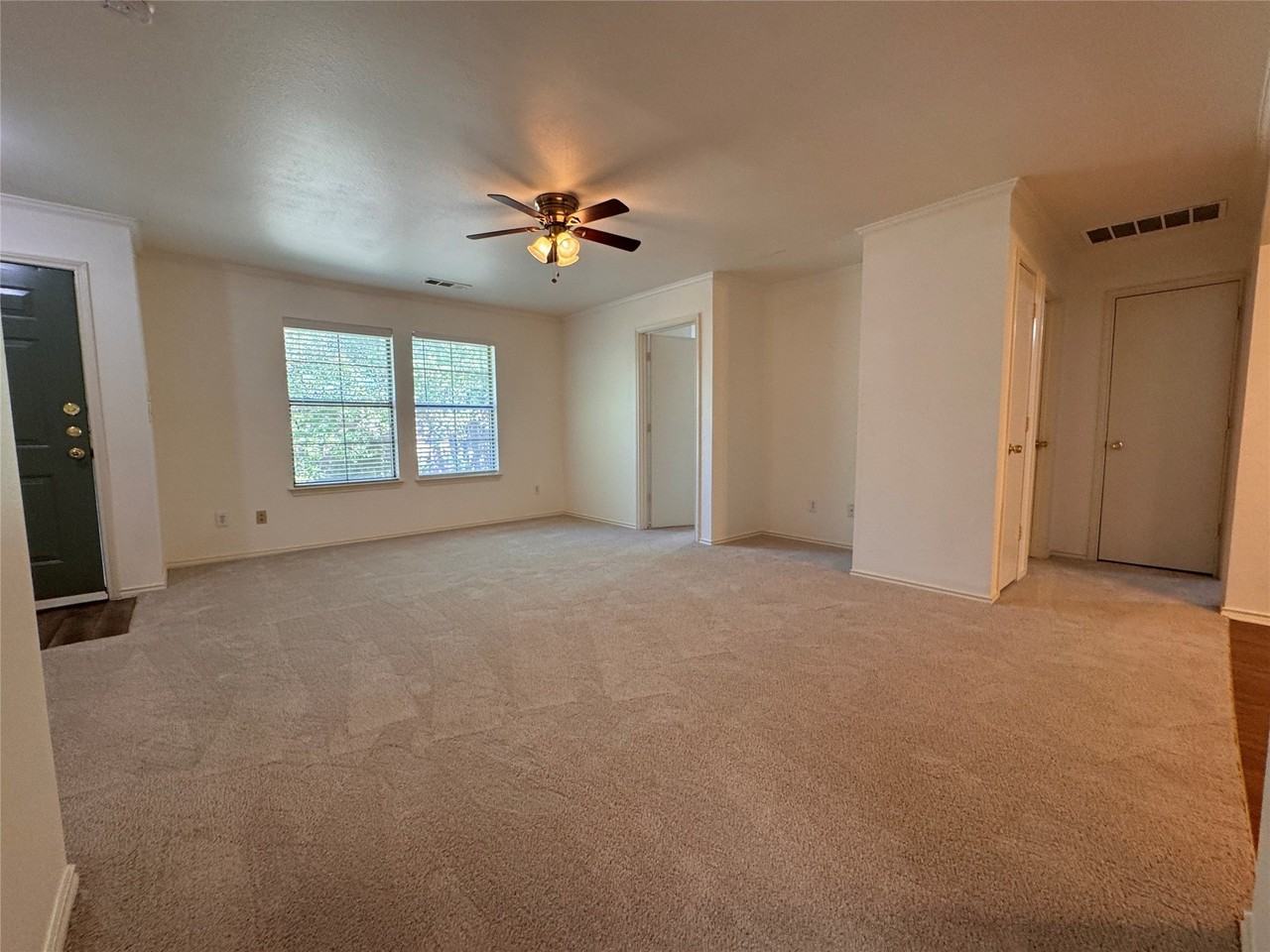 414 N Jackson Ave #A - Photo 6 of 32