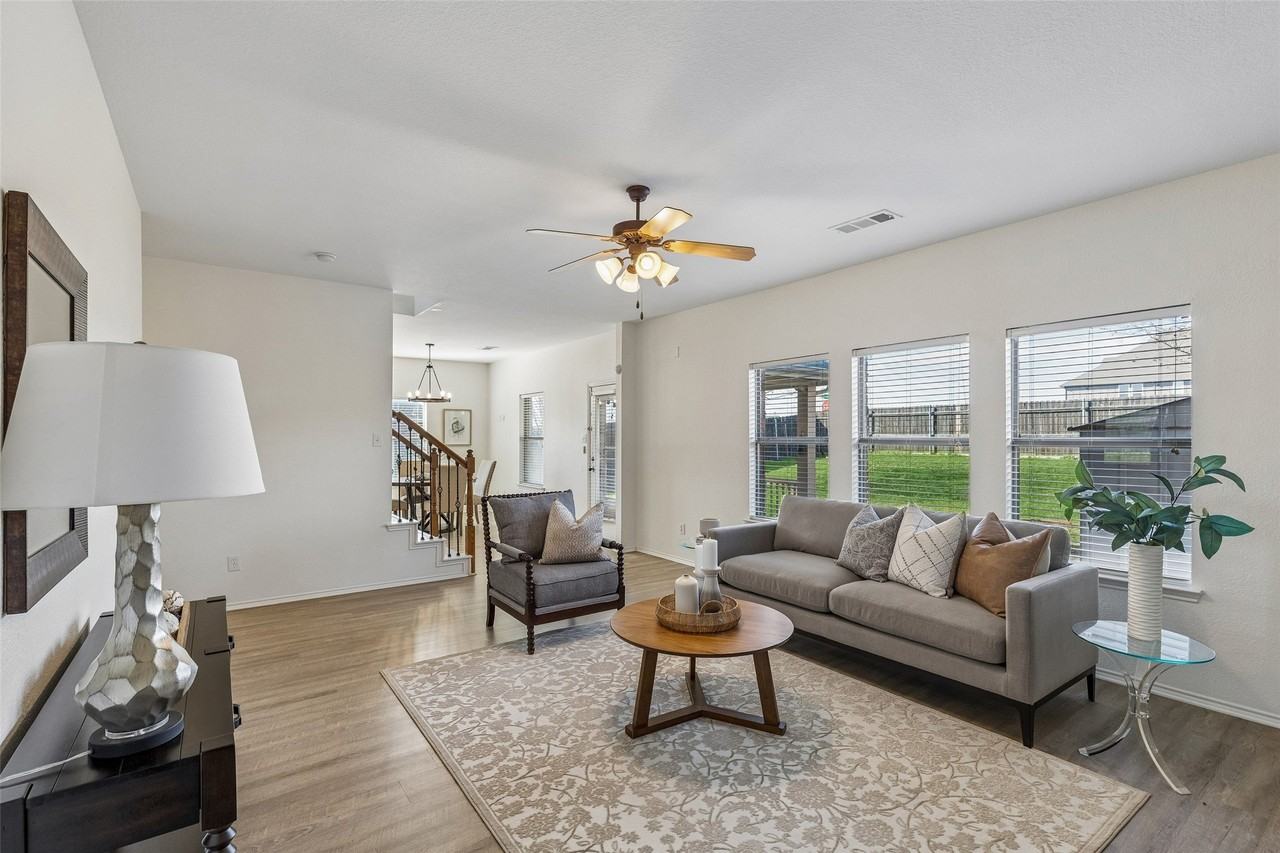 3012 Hoover Dr - Photo 3 of 32