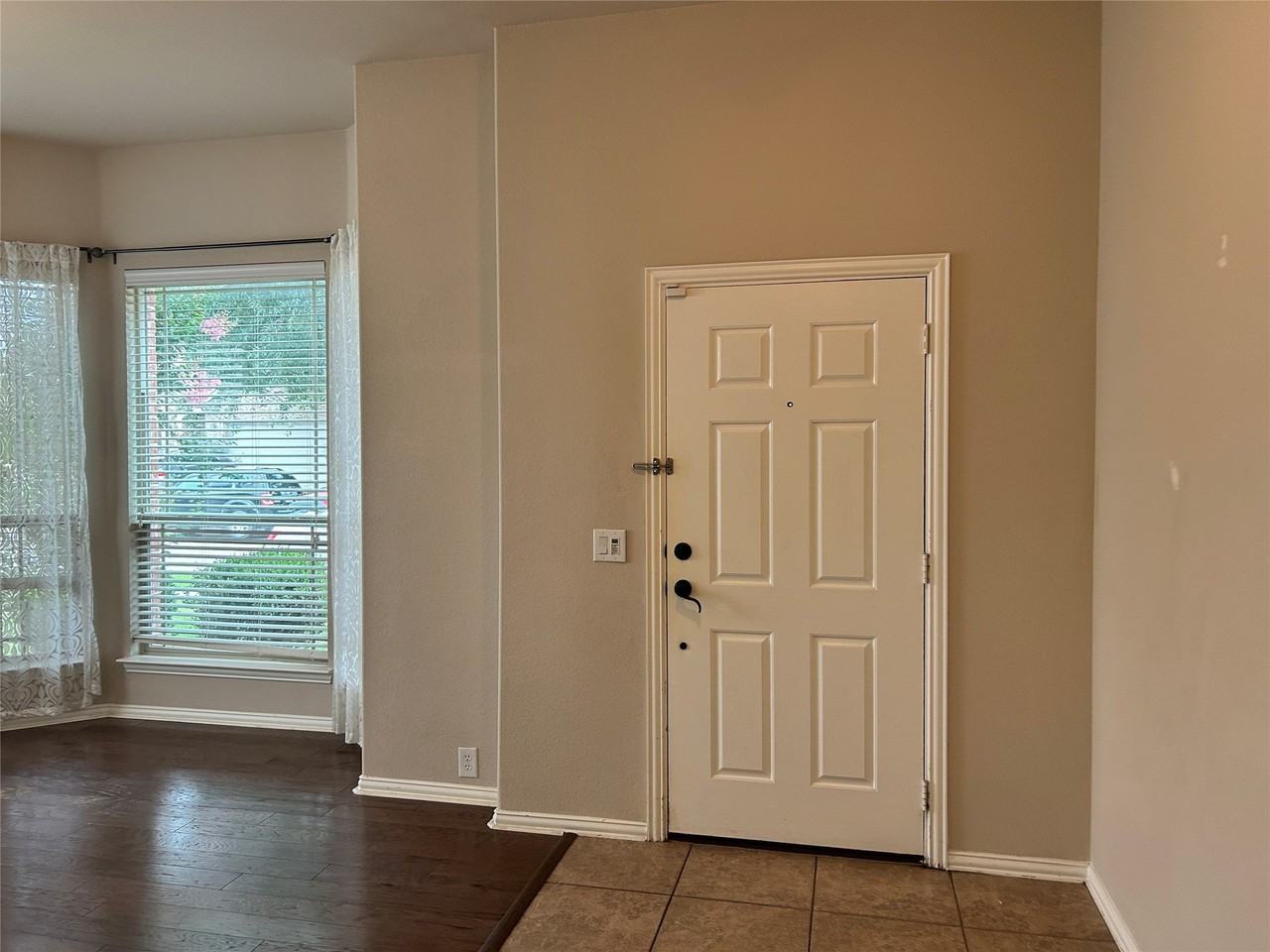 9329 Harrell Dr - Photo 5 of 14