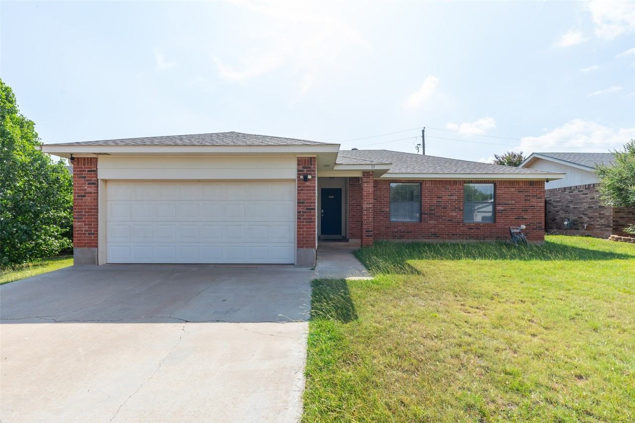 11 Woodcock Cir - Photo 2 of 24