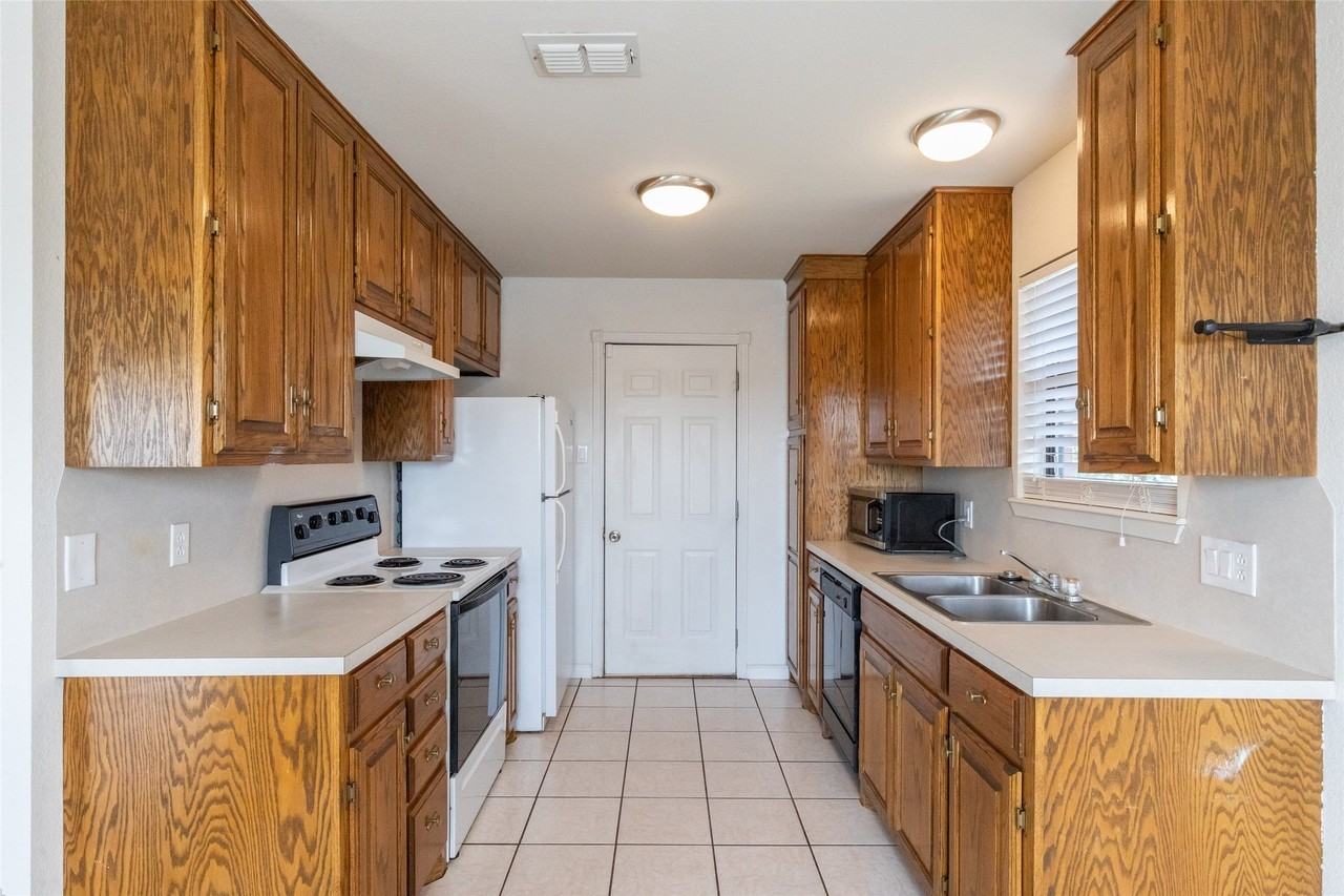 11 Woodcock Cir - Photo 6 of 24