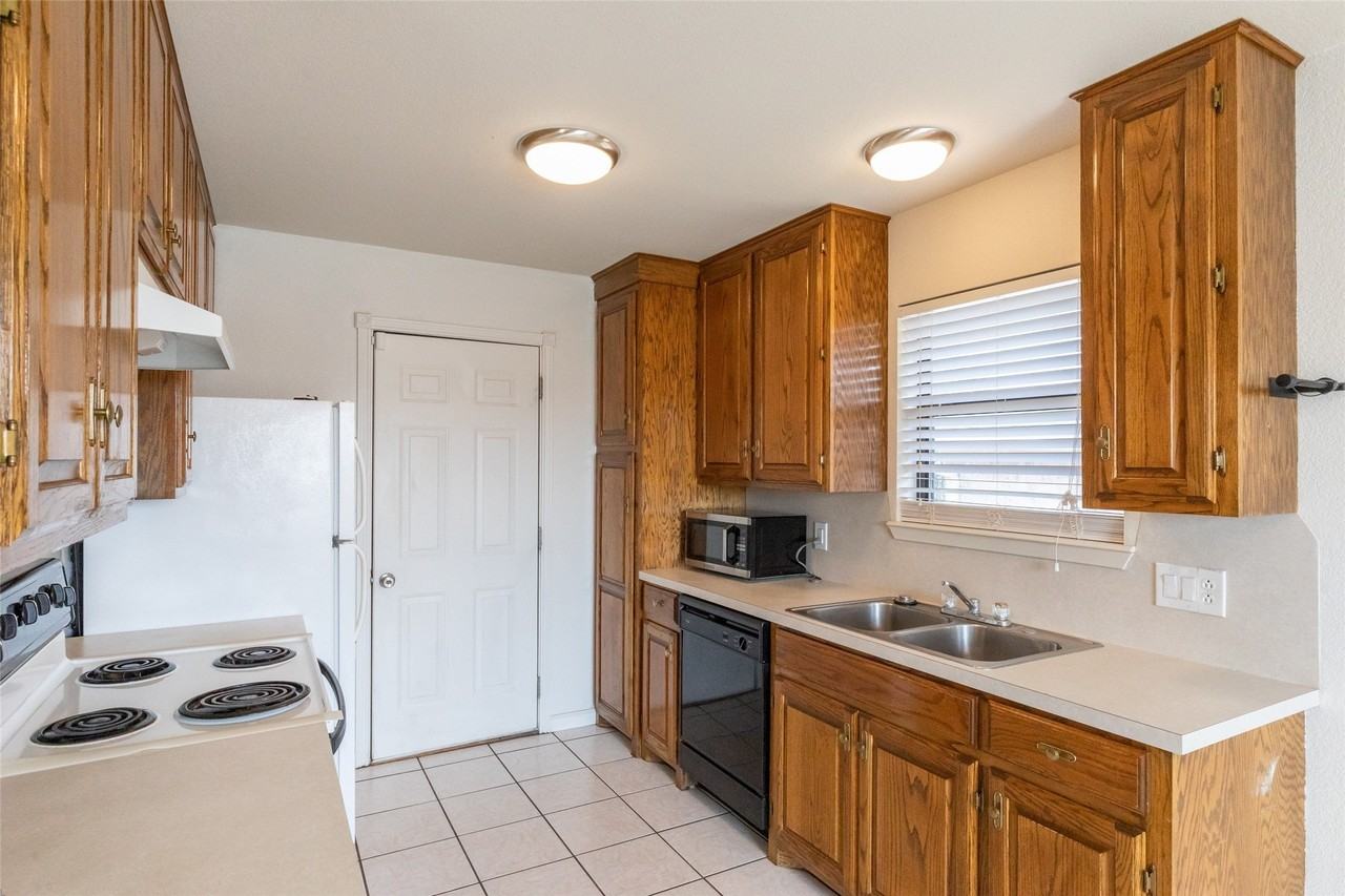 11 Woodcock Cir - Photo 7 of 24