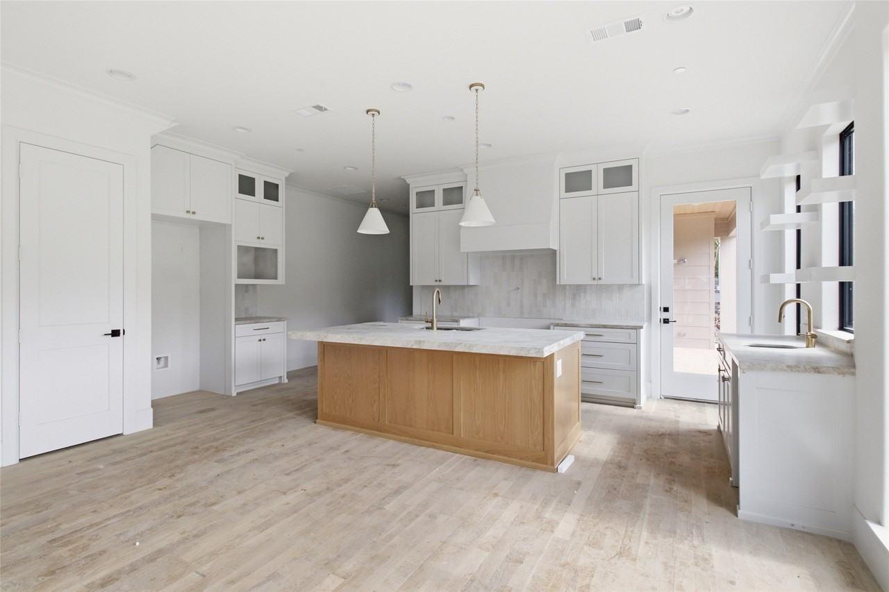 3513 Westminster Ave - Photo 6 of 12