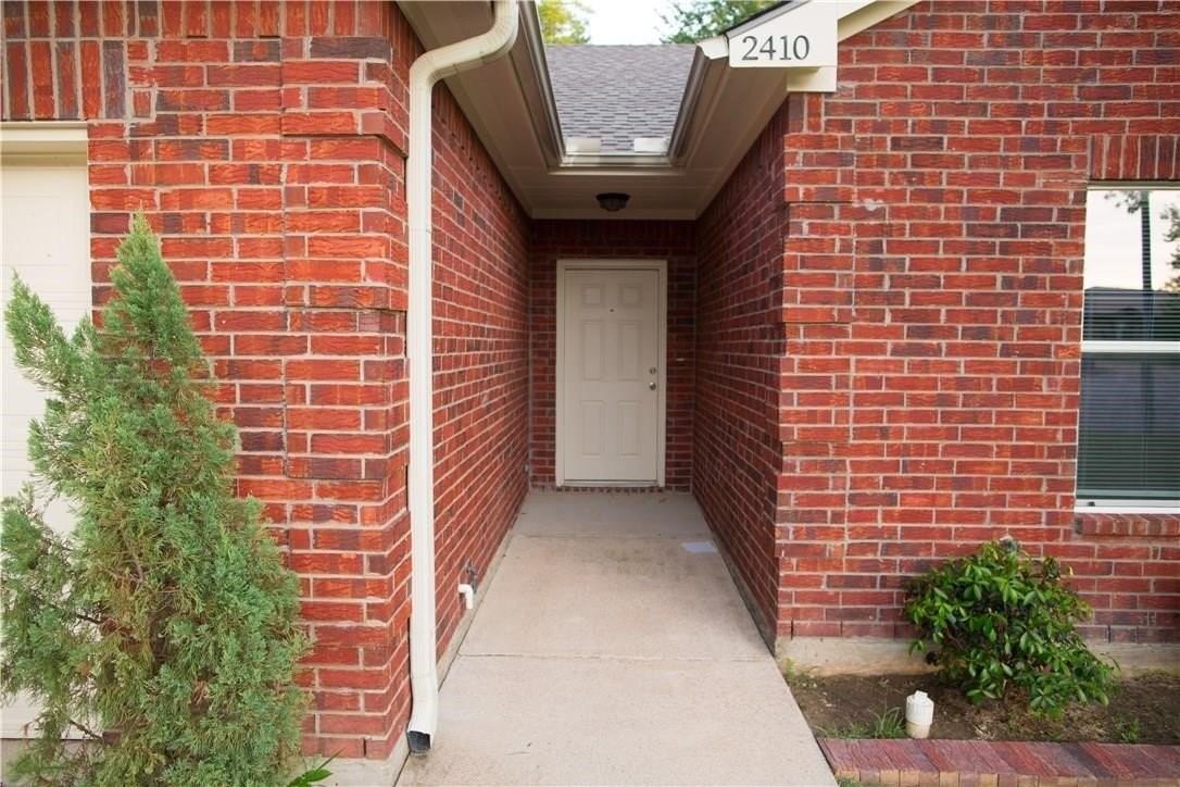2410 S Forest Hls - Photo 3 of 28