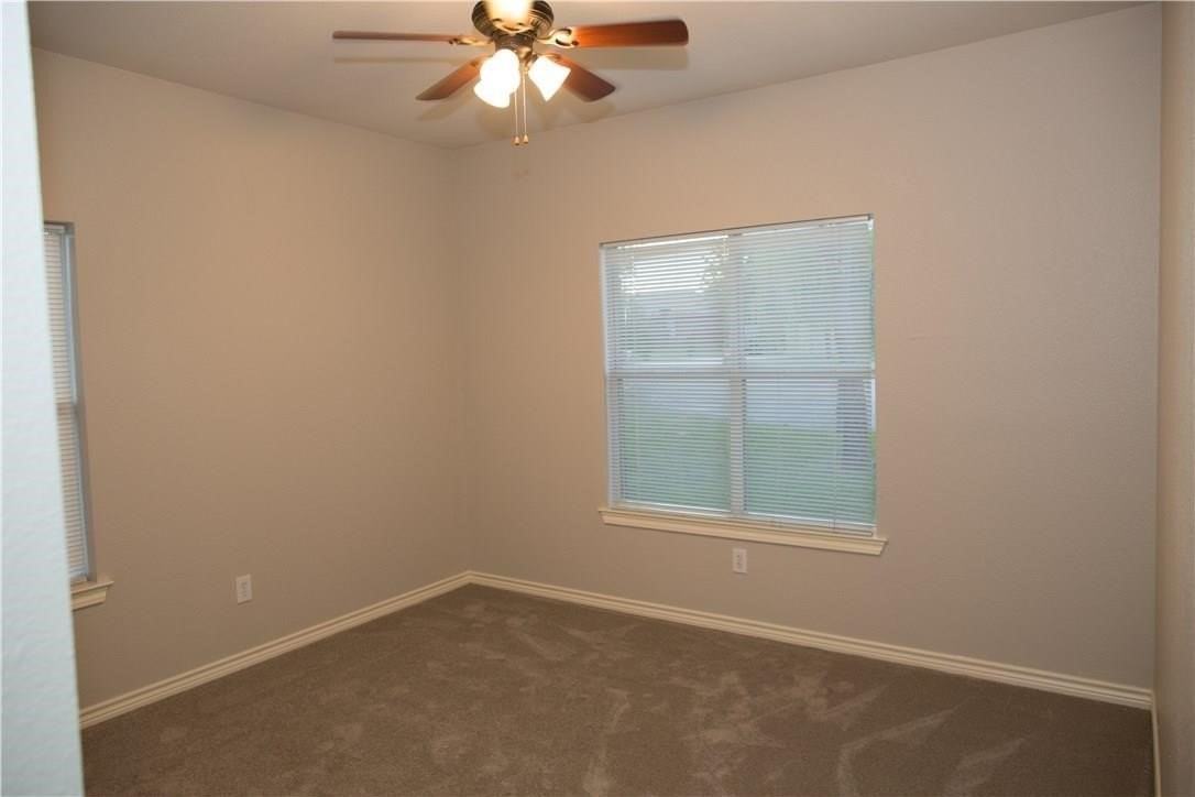2410 S Forest Hls - Photo 7 of 28
