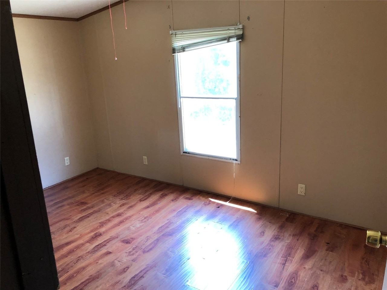 104 Kailyn Ln - Photo 2 of 10
