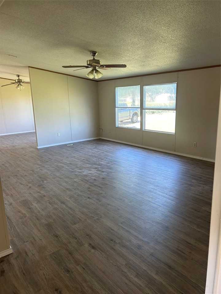 239 Cedar Dr - Photo 6 of 18