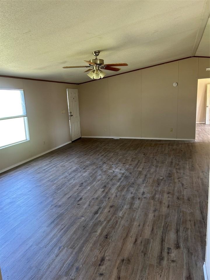 239 Cedar Dr - Photo 7 of 18