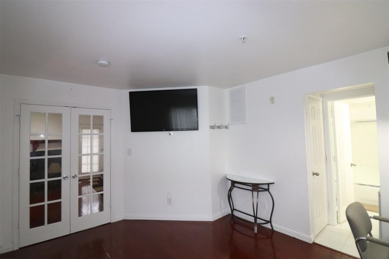 9817 Walnut St #103 - Photo 3 of 9