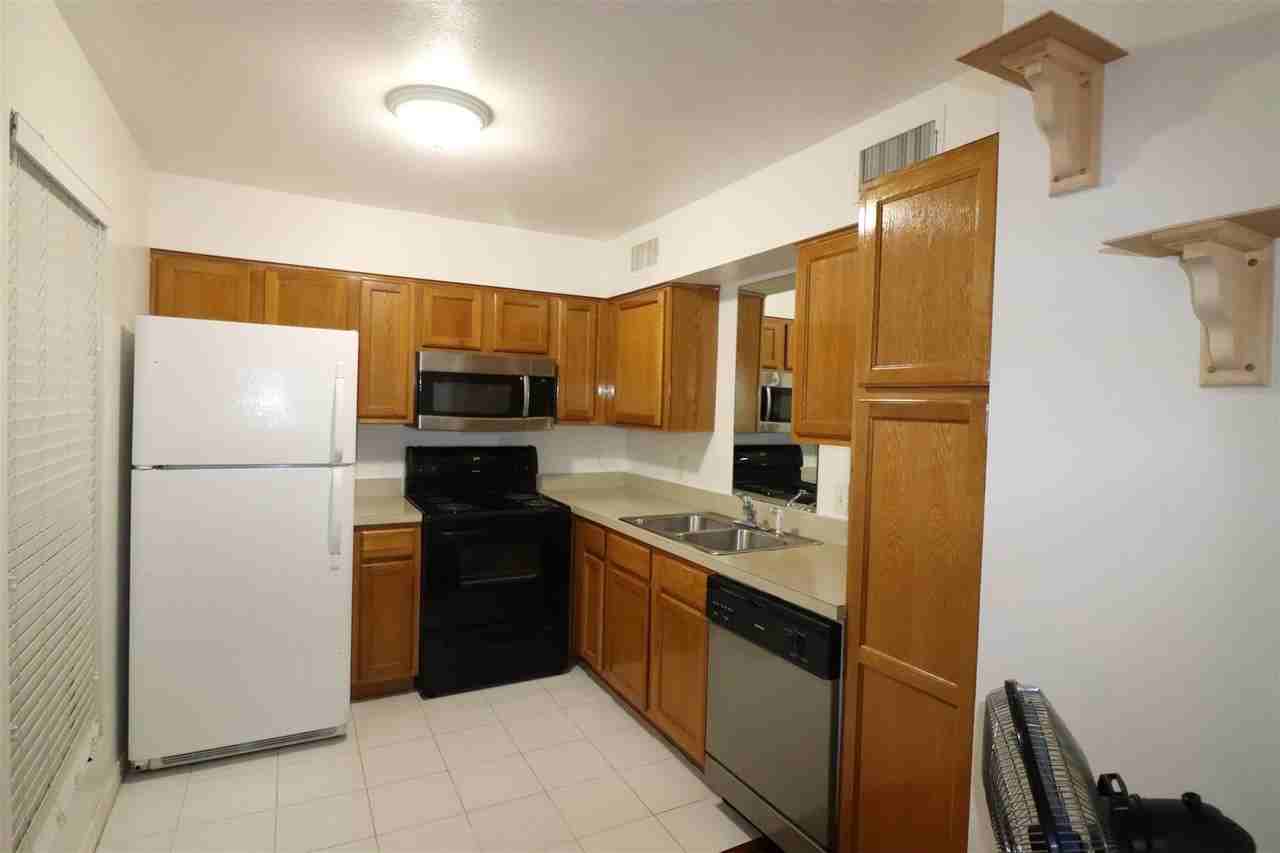9817 Walnut St #103 - Photo 5 of 9