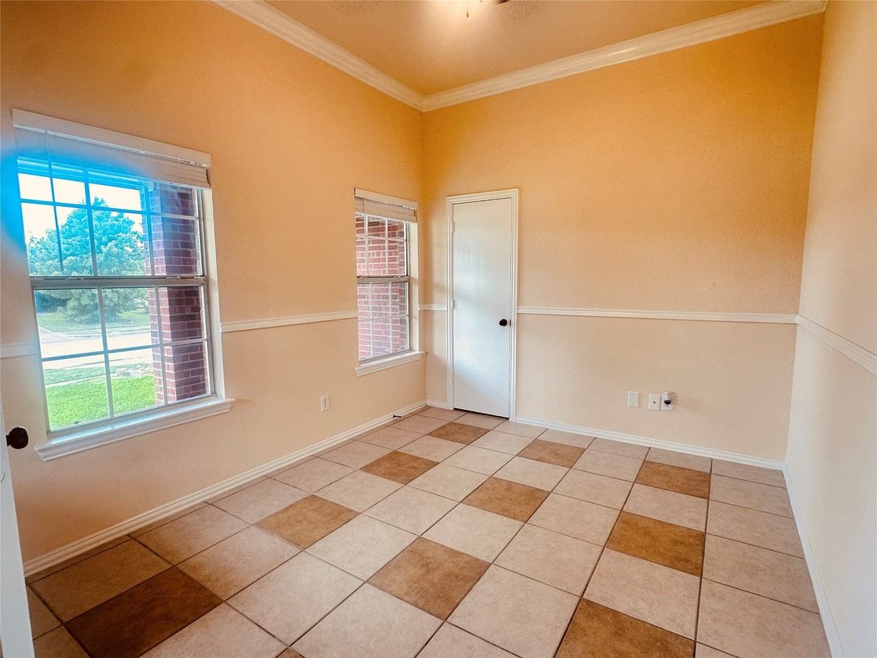 1029 Port Mansfield Dr - Photo 4 of 24