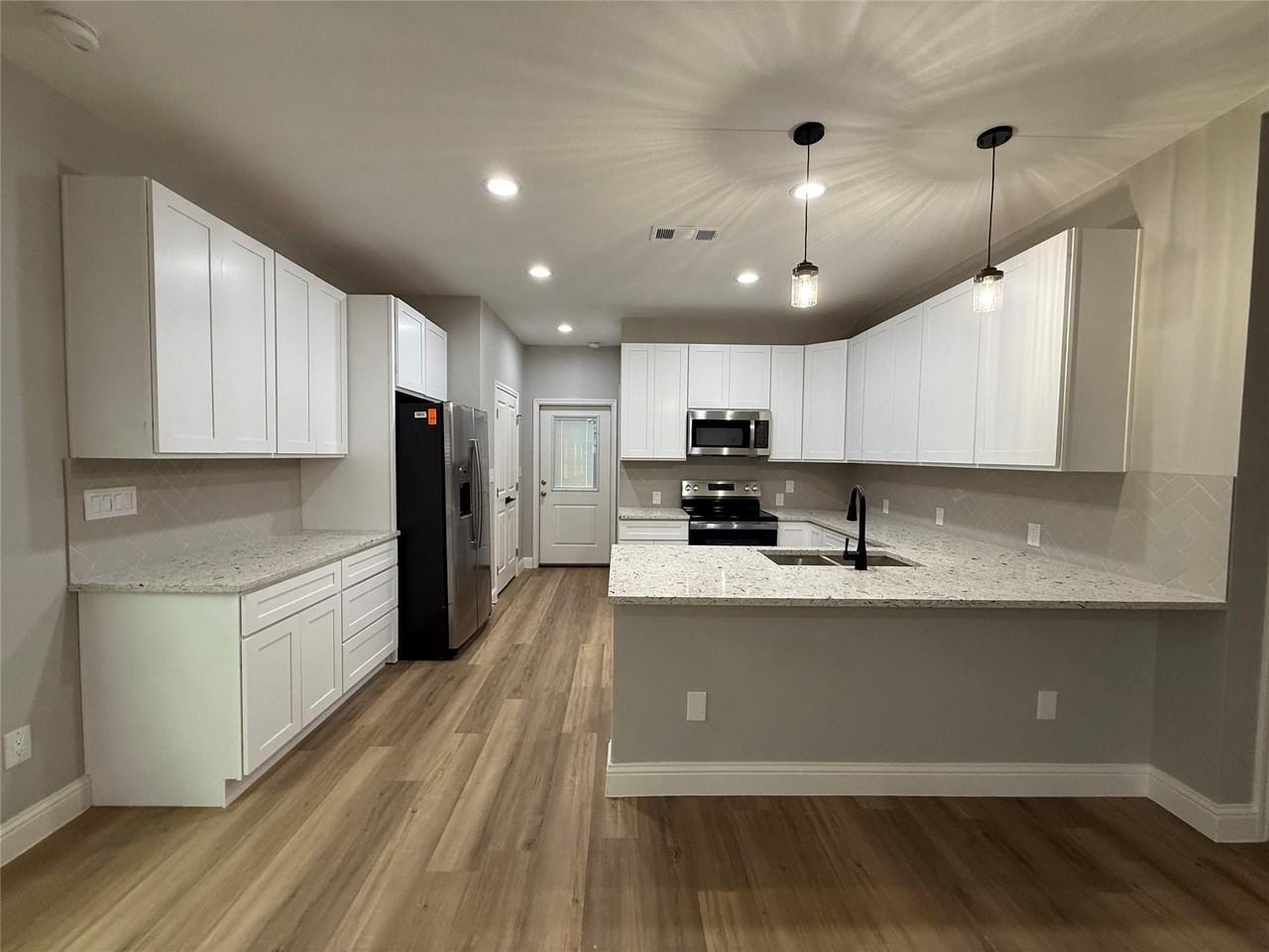 1917 Ave A - Photo 3 of 12