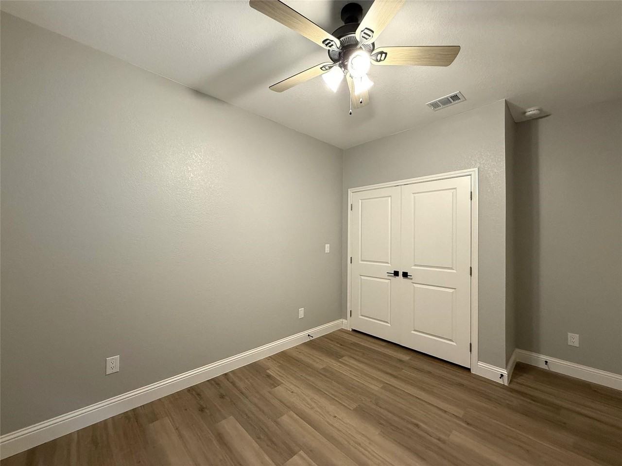 1917 Ave A - Photo 7 of 12