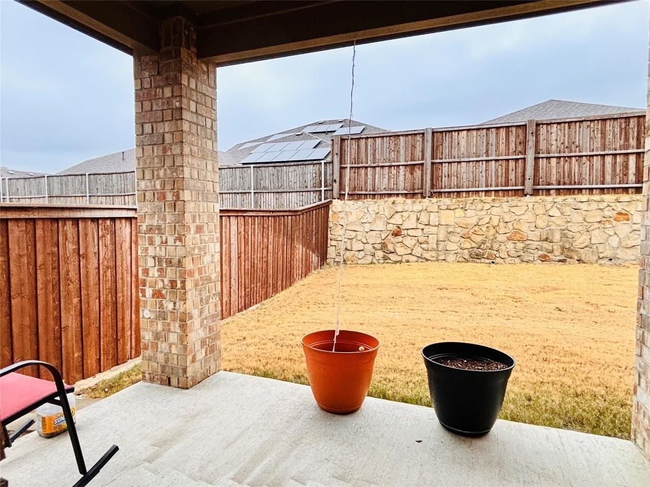 1304 Johnson Dr - Photo 5 of 15