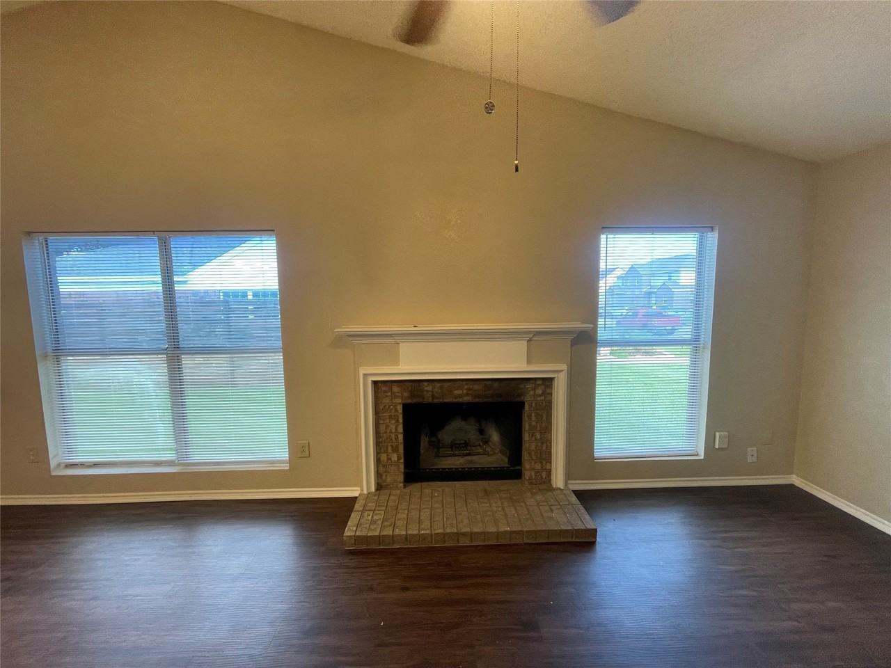 7614 Cousteau Dr - Photo 4 of 20