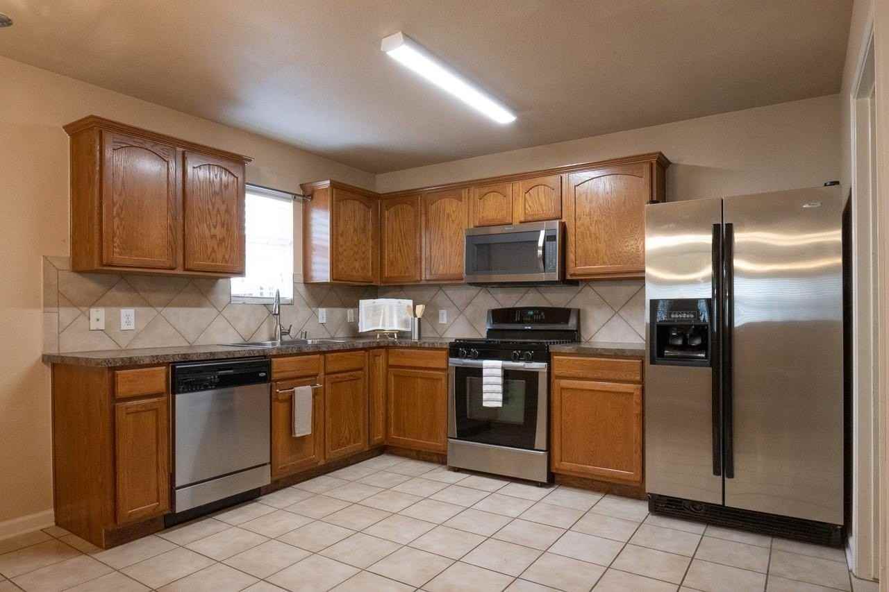 9908 Laurel Cherry Dr - Photo 5 of 16