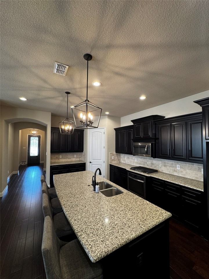 6829 Westbury Dr - Photo 2 of 32