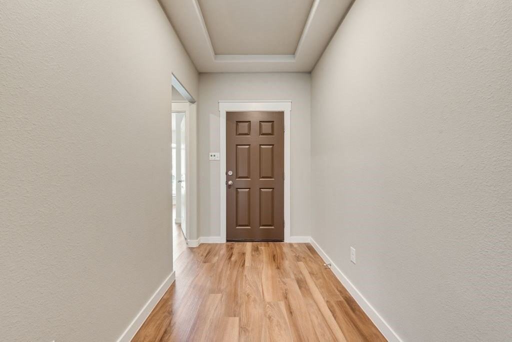 1200 Kanata Ct - Photo 3 of 21