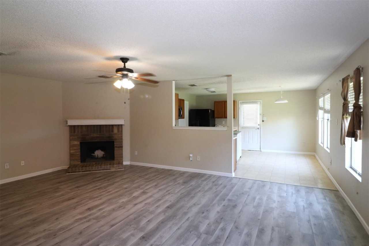 608 Claiborn Ln - Photo 3 of 14