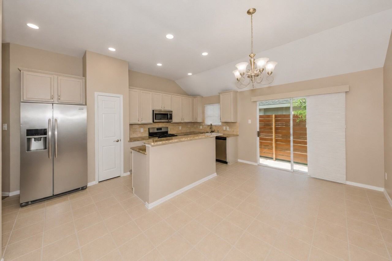 3904 Granby Ln - Photo 6 of 27