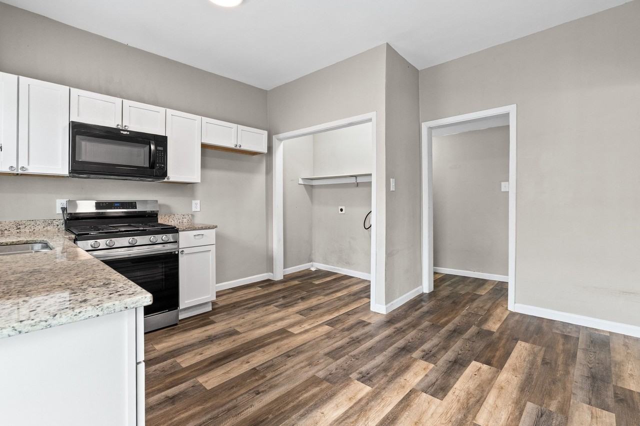 4214 Johnson St - Photo 3 of 31