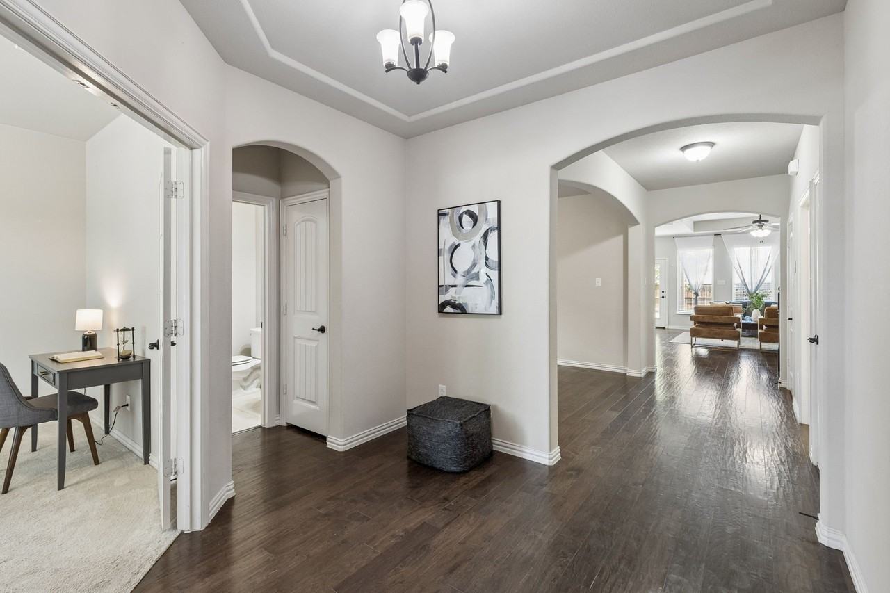 1545 Tanglewood Trl - Photo 2 of 28