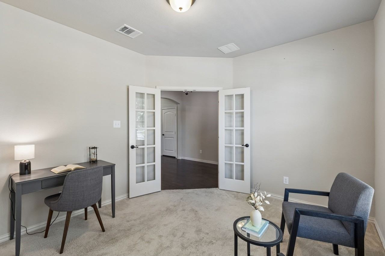 1545 Tanglewood Trl - Photo 3 of 28