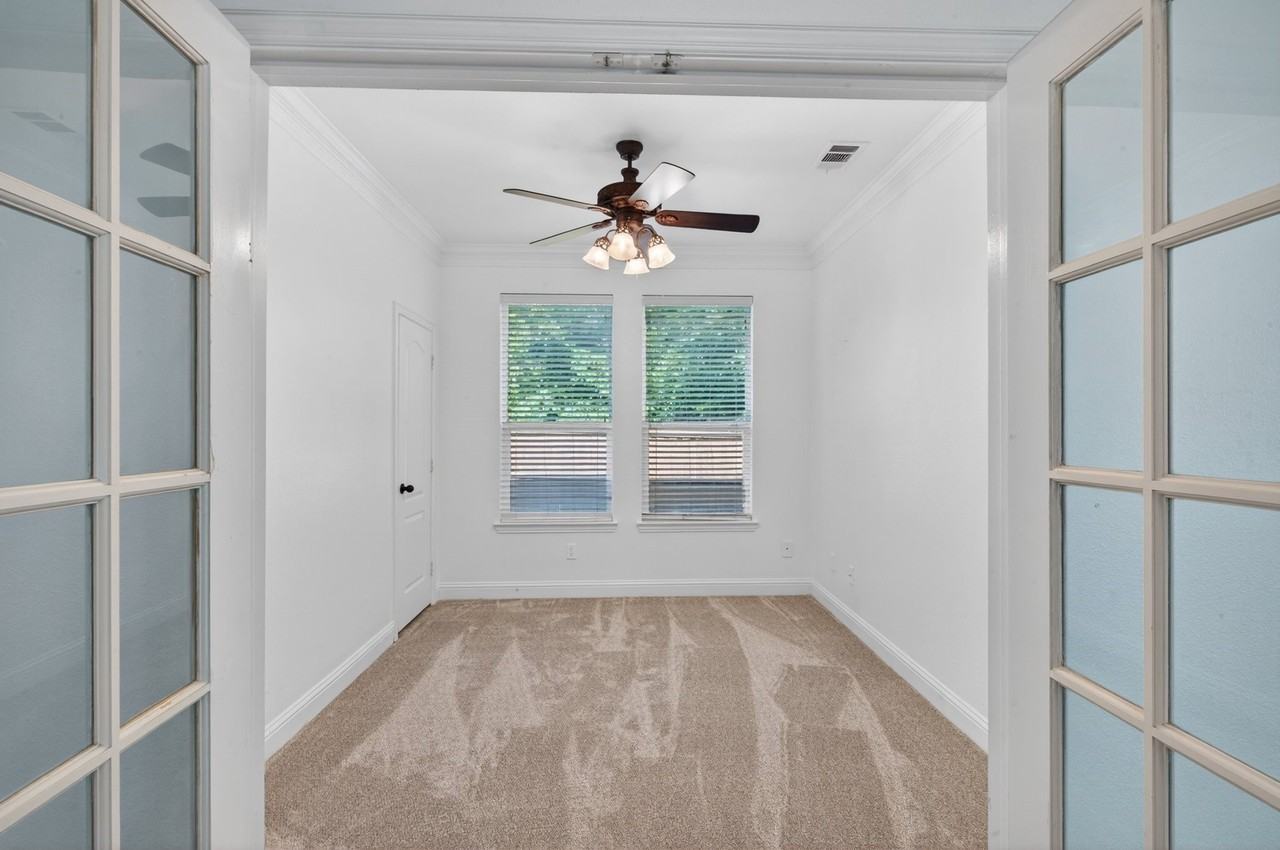509 Heath Ln - Photo 4 of 13