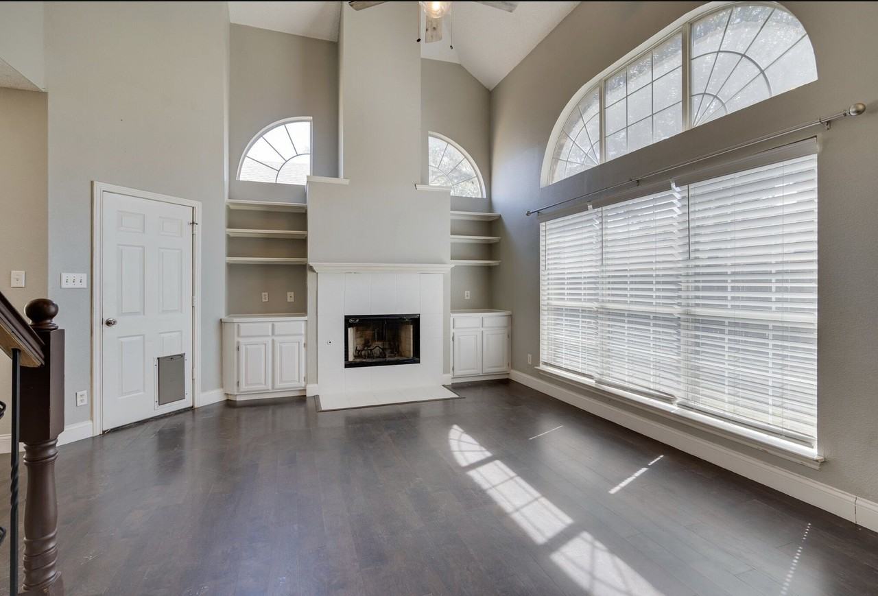 4156 1 Place Ln - Photo 5 of 10