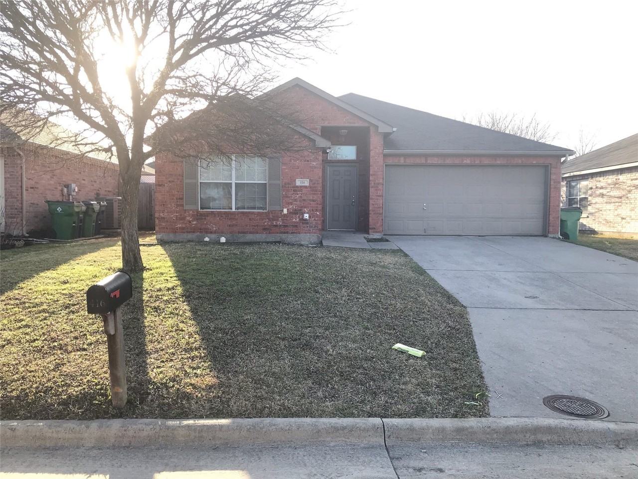 416 Joyce Way - Photo 2 of 14
