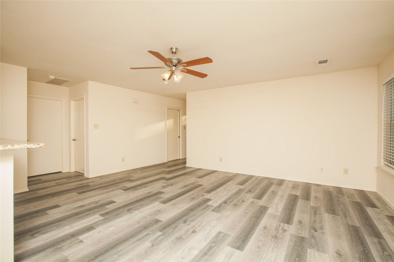 416 Joyce Way - Photo 4 of 14