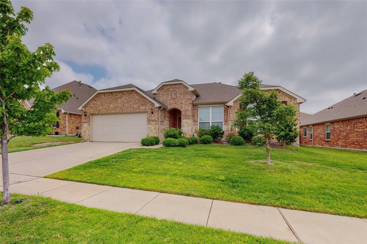 8100 Horseman Rd - Photo 2 of 35