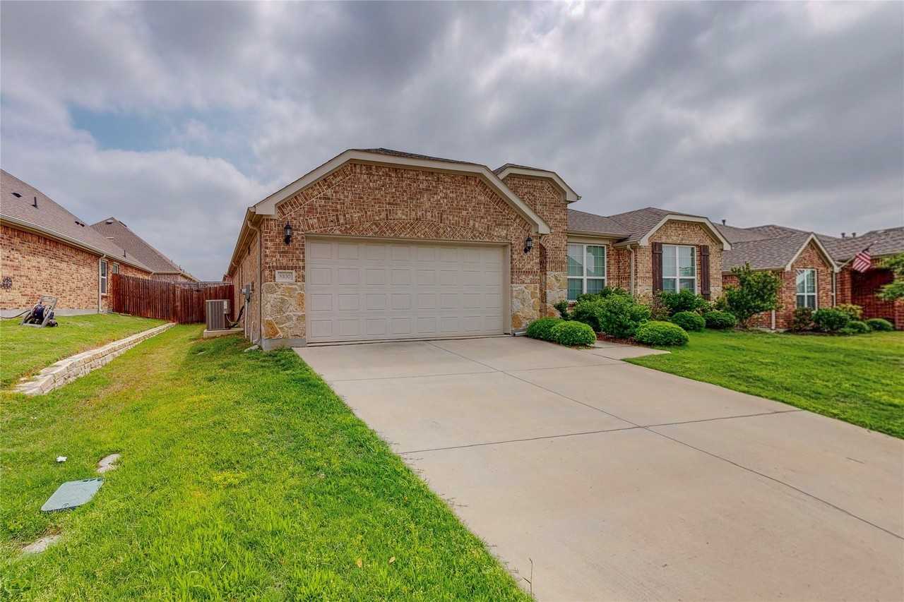 8100 Horseman Rd - Photo 3 of 35