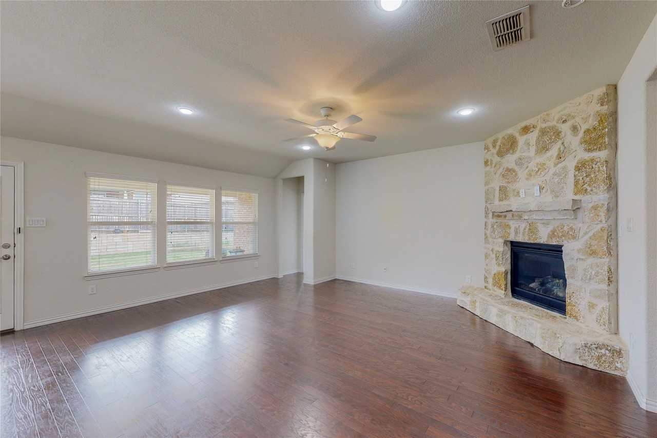 8100 Horseman Rd - Photo 5 of 35