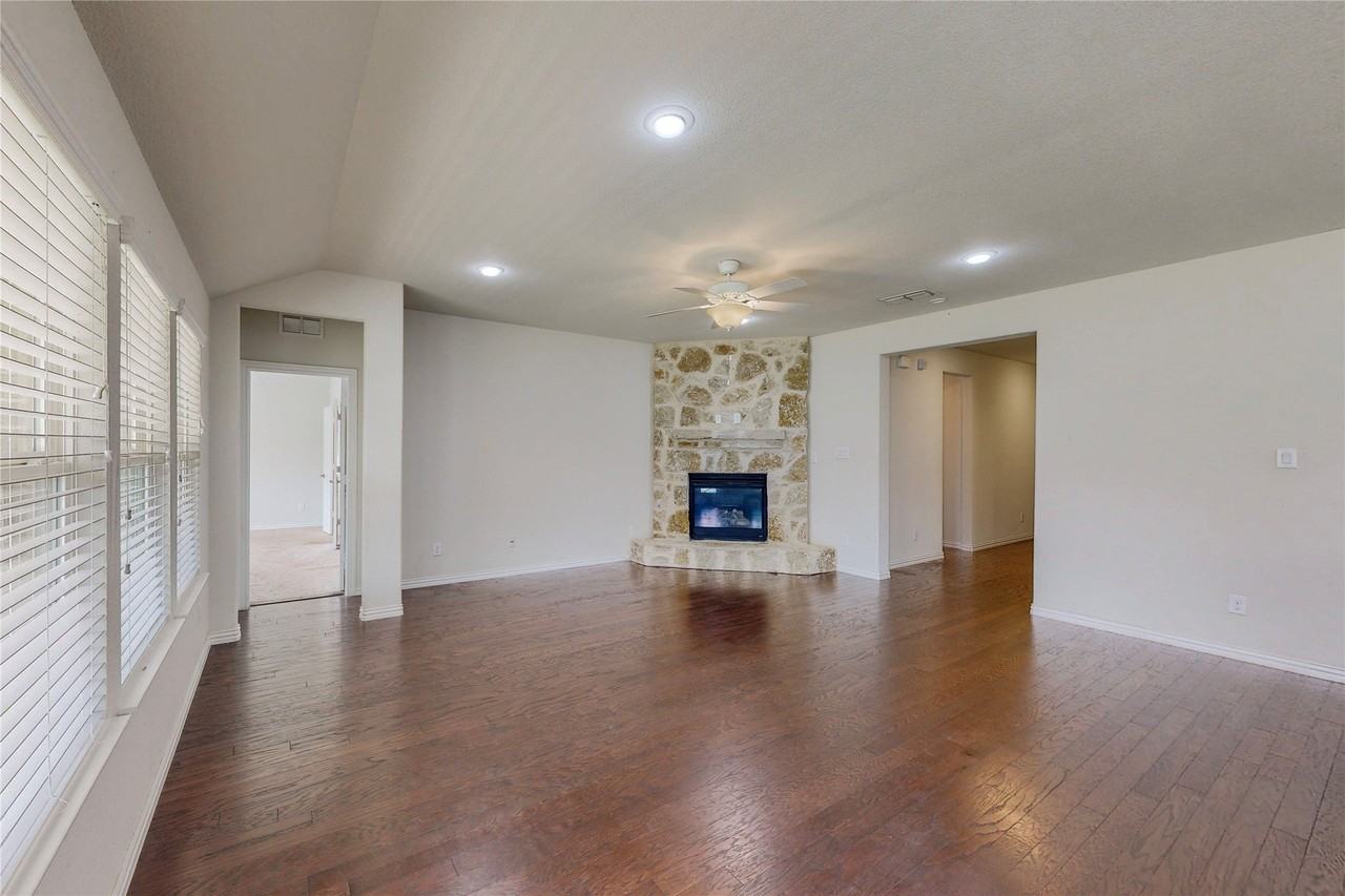 8100 Horseman Rd - Photo 6 of 35