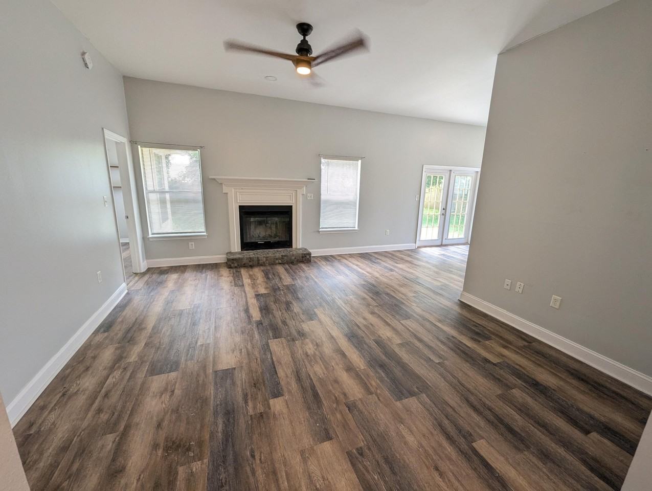 2236 Prytania Cir - Photo 2 of 19