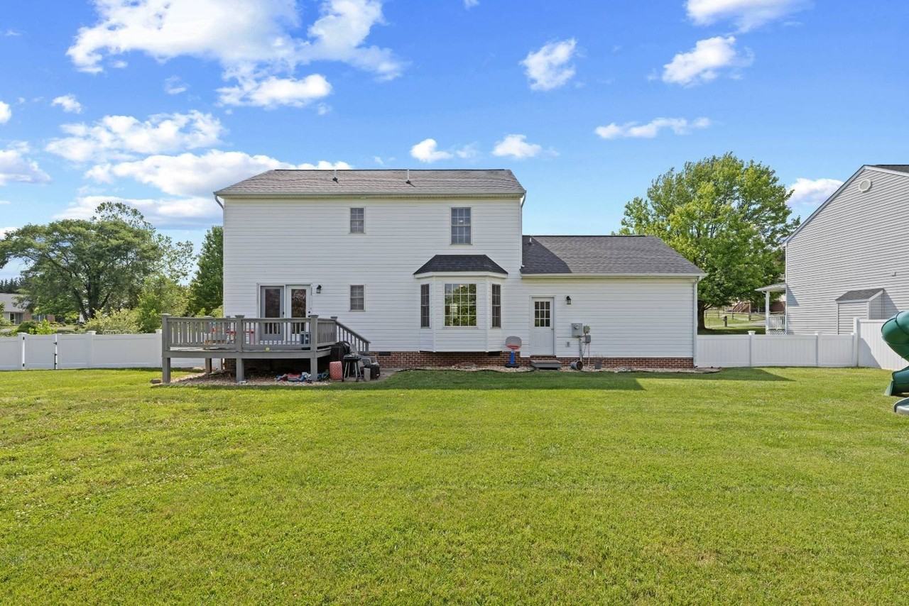 48 Boyington Blvd - Photo 2 of 33