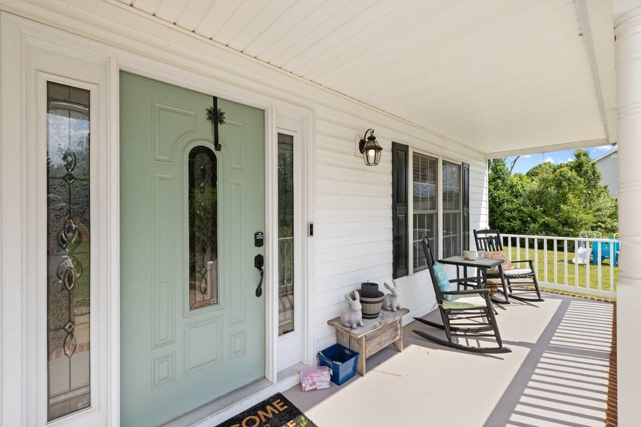 48 Boyington Blvd - Photo 4 of 33