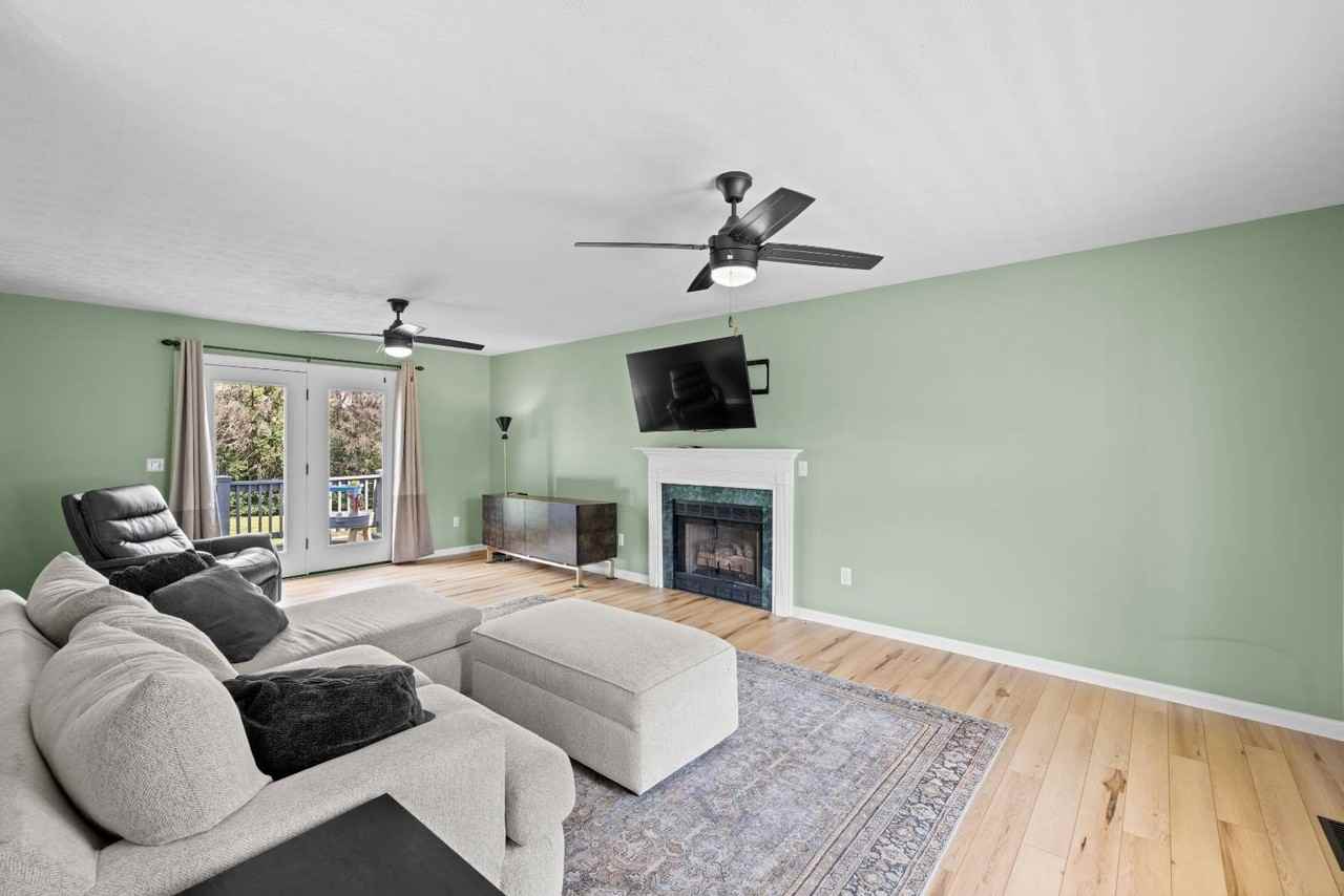 48 Boyington Blvd - Photo 6 of 33