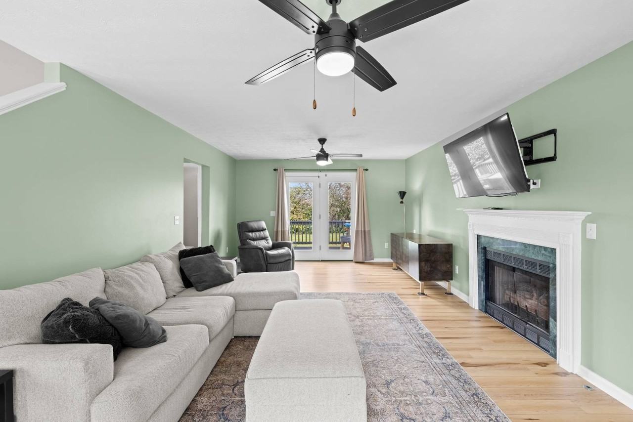 48 Boyington Blvd - Photo 7 of 33